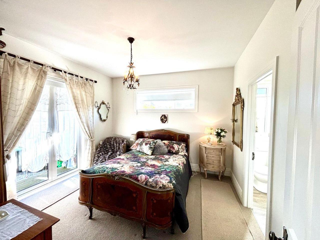 Papanui Paris Inspired Apartment Christchurch Exterior foto